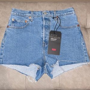 Levi’s Ribcage Shorts